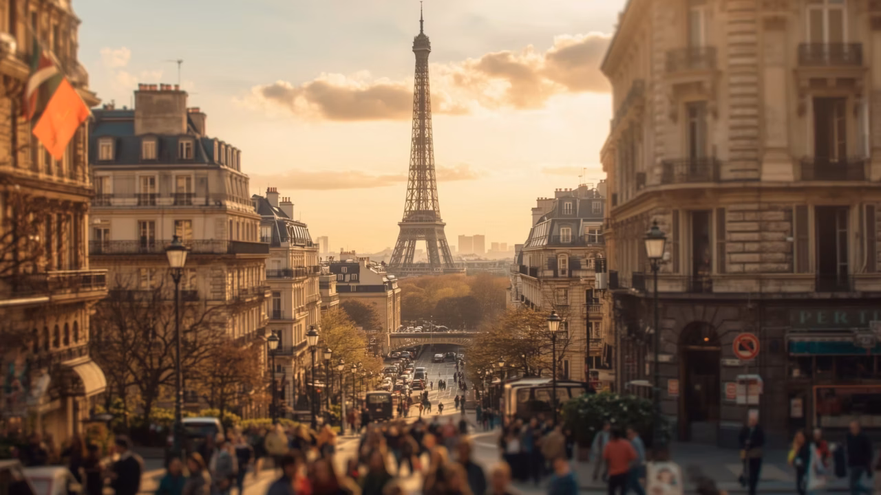 Prénom garçon : ce nom de capitale légendaire, prisé aux États-Unis, demeure une rareté en France
